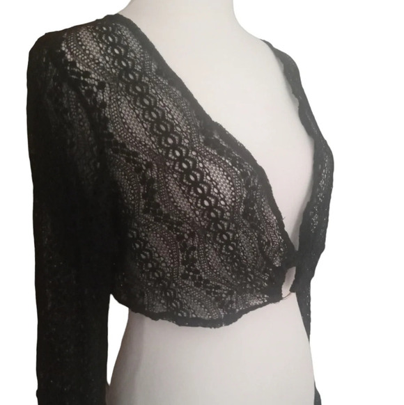 Nasty Gal Lace O Ring Black Flutter Bell Sleeves Top Size 8 - Picture 6 of 10